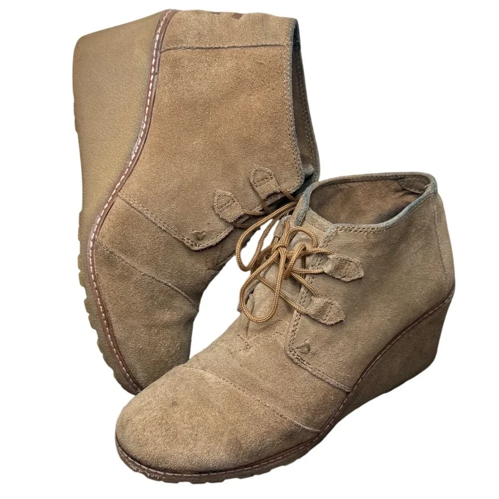 TOMS Kala Desert Wedge Tan Suede Lace Up Ankle Booties Womens 9.5 10010941‎